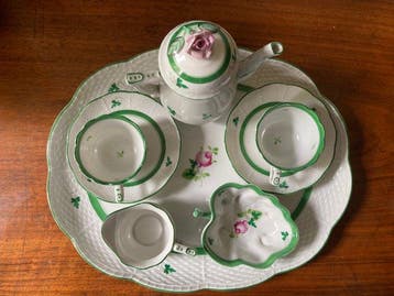 Herend - Koffieservies (7) - Porselein - Antieke roos uit
