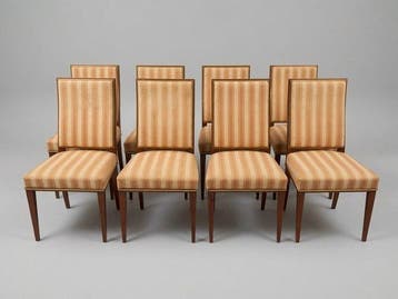 Stoel - Een set van acht mahoniehouten eetkamerstoelen met