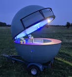Foodtruck/ bolvormige aanhanger/ verkoopwagen, Ophalen