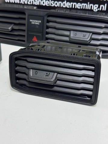 VW Caddy Luchtrooster Dashboard set bj.2019 art.2K5815706B, Gebruikt, Volkswagen