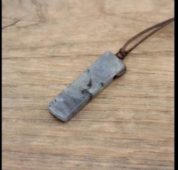 Handgemaakte Labradoriet- hanger voor dames en mannen -, Sieraden, Tassen en Uiterlijk, Armbanden, Nieuw