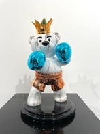 Van Apple - The Boxing Bear Le Mans - Large