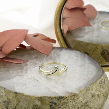 9 karaat fantasie ring met zirconia, Sieraden, Tassen en Uiterlijk, Ringen, Gebruikt, 20 of groter, Geel, Ophalen of Verzenden