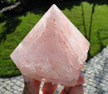aluniet XL Pink crystal lijkt op fluoriet- 386 g