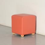 Mobitec poef, rood leder, 48 x 42 x 40 cm, Ophalen of Verzenden, Nieuw in verpakking