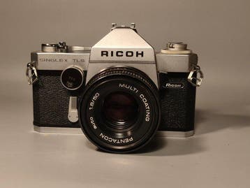 Ricoh Singlex TLS + Pentacon Auto 50 mm f/1.8 Analoge camera, Nieuw