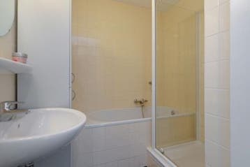 Te Huur 3 Kamer Appartement Spaarnestraat In Dordrecht, Dordrecht, Direct bij eigenaar, Appartement, Zuid-Holland