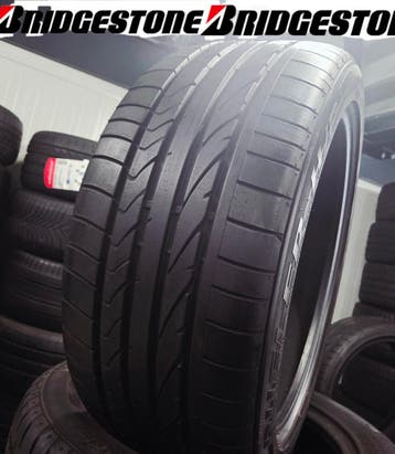 1x 275 40 R20 BRIDGESTONE*RUNFLAT* 7mm €75 GEMONTEERD EN AL, Ophalen, Gebruikt, 275 mm, Band(en)