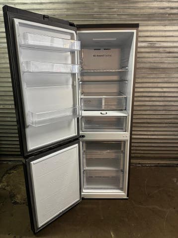 WEG=WEG: Samsung RB34C605CB1 Koelvriescombinatie Zwart, 200 liter of meer, Verzenden, Met aparte vriezer, 160 cm of meer
