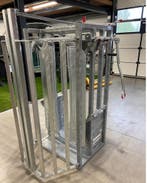 Zwaar halsvastzetframe, behandelbox met vangkorf € 2645 incl, Dieren en Toebehoren, Weidegang