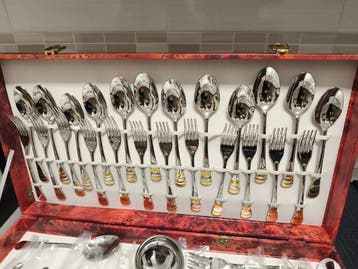 Gottinghen - Bestekset voor 12 personen - 24 kt goud
