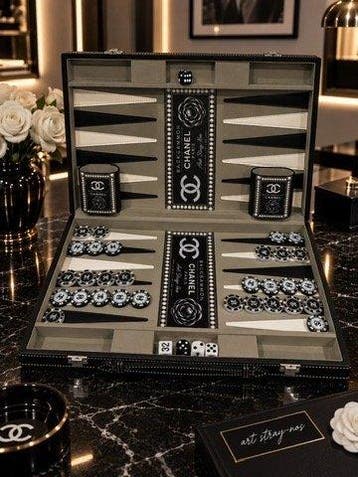 Art Stray-Nos -  Chanel , le jeu de Coco ... Quand le luxe