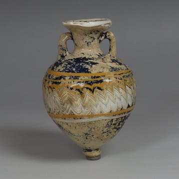 Oud-Grieks kerngevormd glas Amphoriskos