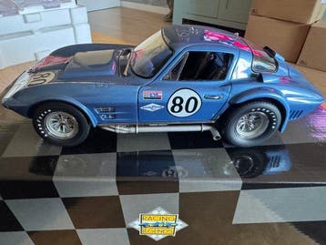 Exoto 1:18 - Model sportwagen - Chevrolet Corvette Grand, Nieuw