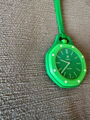 Swatch Royal Pop - Green Eight - Zonder minimumprijs -, Nieuw