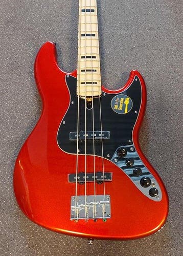 Sire Marcus Miller - V7+ Vintage Bright Metallic Red - -, Nieuw