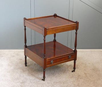 Bijzettafel - Engelse Whatnot, Etagère met lade - Mahonie,