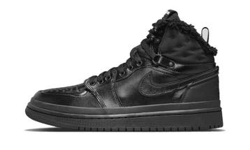 Air Jordan 1 Acclimate Triple Black (W), Nieuw