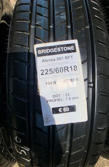 225/60r18 104W Bridgestone (Runflat) 7.5mm  Dot23, Ophalen, 18 inch, Nieuw, Band(en)