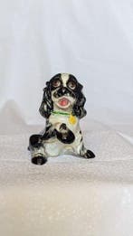 Goebel - Beeldje - Cão com inseto na pata - TMK2 - Porselein