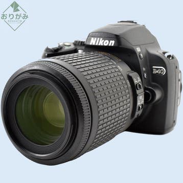 Nikon D40 CCD Sensor + AF-S DX VR Nikkor 4-5.6/55-200mm G ED, Nieuw