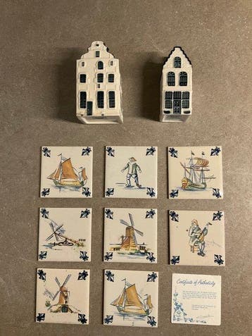 Acht tegeltjes met certificaat en twee huisjes - KLM
