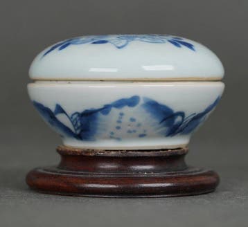 Kangxi, 17th Century - Doos - Porselein - Fijn Camelia