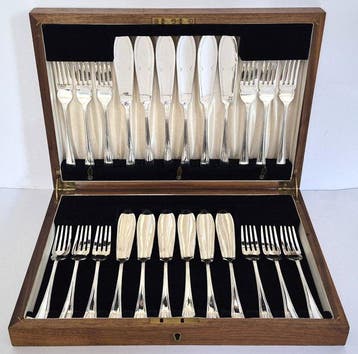 Harrison Brothers & Howson - Visbestekset voor 12 personen