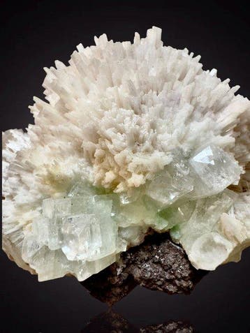 Roze scoleciet & apofylliet, esthetisch exemplaar, Verzamelen, Mineralen en Fossielen