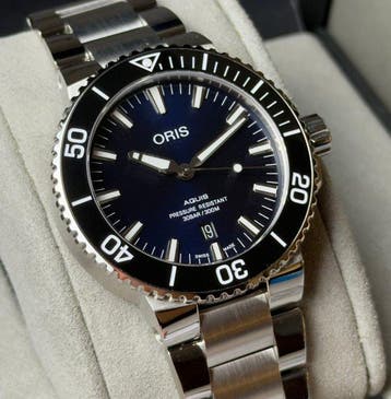 Oris - Aquis Date - Navy Automatic - 01 733 7730 4135-07 8, Nieuw