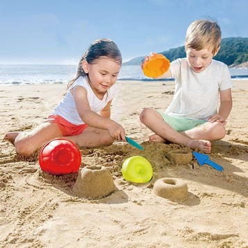 Hape zandvormpjes Bakers Trio stra van €7,99 voor €6,39, Ophalen of Verzenden, Nieuw