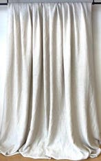 Elegante en eigentijdse gordijnstof met een rijke, materiële