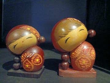Beeldje - Set van Twee Vintage Ssaku Kokeshi Poppen –