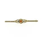 Vintage gouden broche met granaat, Gebruikt, Overige kleuren, Ophalen of Verzenden, Met edelsteen