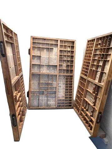 Vitrinekast (3) - Printers tra - Hout - 83x 53 cm beschadigd