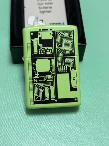 Zippo - Zonder minimumprijs - Aansteker - Messing, Emaille, Nieuw