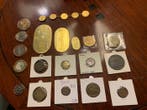 Wereld. Lot 19 stuks munten, penningen modern, o.a. 1808,, Postzegels en Munten