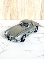 Franklin Mint 1:24 - Modelauto - Mercedes-Benz 300 SL, Nieuw