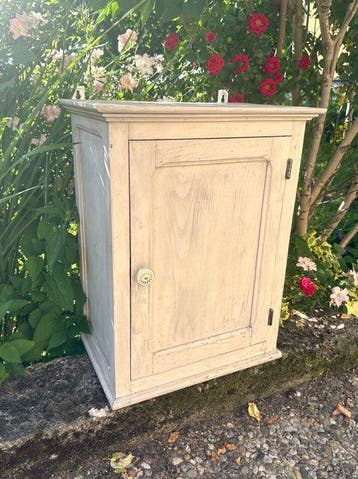 Kabinet - Hout - Patineerde wandkast