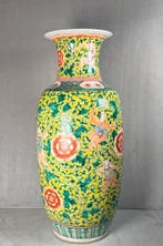 Vaas - Porselein - China - Qing Dynastie (1644-1911) - F., Antiek en Kunst