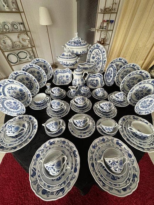 Hutschenreuther - Zwiebelmuster - Speise- + Kaffee- Service, Antiek en Kunst, Antiek | Meubels | Tafels
