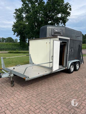 Koetsentrailer / mentrailer uit 2012!, Dieren en Toebehoren, Paarden en Pony's | Trailers en Aanhangwagens, Ophalen, Zo goed als nieuw