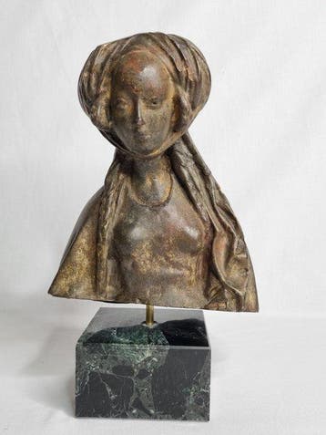 Beeldje, Buste de Marie-Madeleine en plâtre patiné d’après