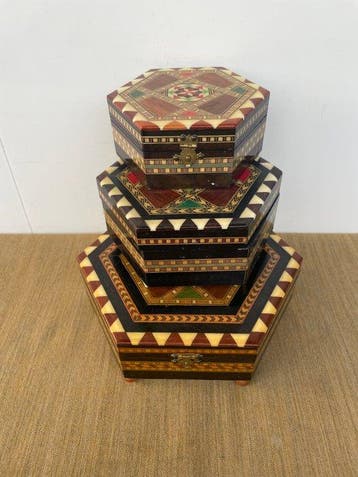 Sieradendoos (3) - Hout, Hout, bot en andere materialen