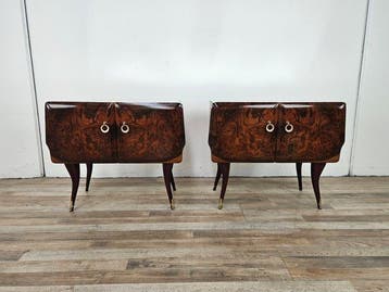 Nachtkastje (2) - Nachtkastjes van mahonie met spiegelblad., Antiek en Kunst