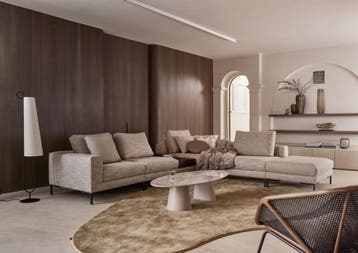 GEZOCHT: Design on Stock Aikon Lounge — Direct Inkoop, Ophalen of Verzenden, Zo goed als nieuw, Bankstel Bank Zetels Sofa Hoekbank Design bank