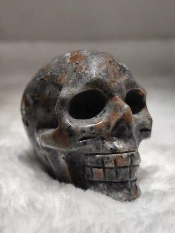 Beeldje - Dragon Blood Jasper Skull Carving -