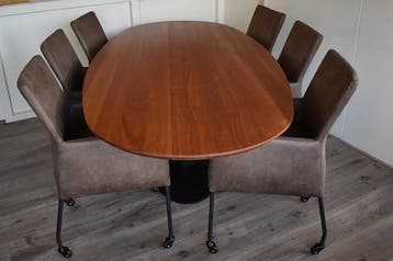 STERK AFGEPRIJSD 6 eetkamerstoelen met arm en wielen in Bull, Ophalen, Bruin, Modern, industrieel , Nieuw