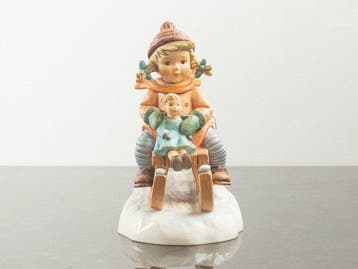 Goebel, Hummel - Figuur - Aus der Bahn / Christmas Delivery
