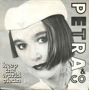 cd - Petra &amp; Co - Speel Niet Met Vuur / Keep The Worl..., Verzenden, Zo goed als nieuw